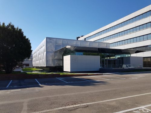 Realizzazione facciata e copertura in ETFE