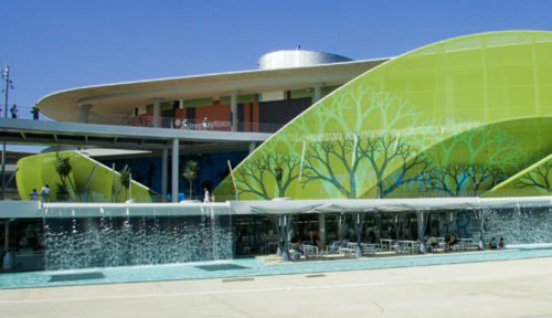 Expo di Saragoza con facciata tessile