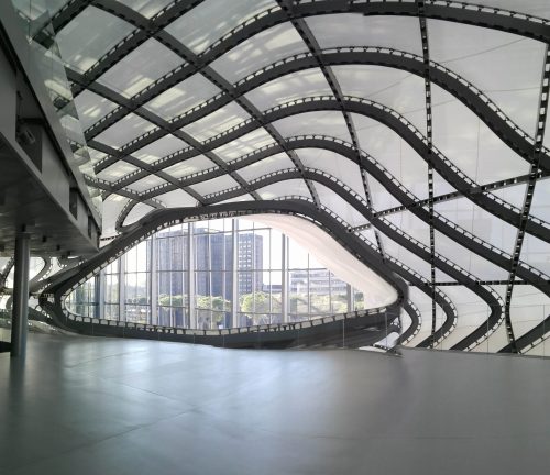 Una apertura della La Nuvola di Fuksas